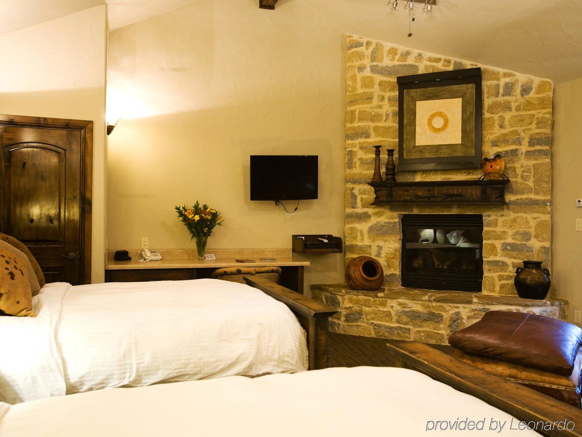 Rustic Creek Ranch Resort At North Jellystone Park Burleson megye Kültér fotó