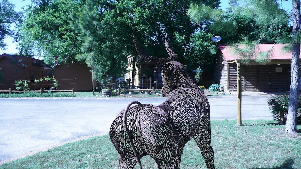 Rustic Creek Ranch Resort At North Jellystone Park Burleson megye Kültér fotó